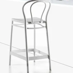 Sgabello Vienna 2.0 in Polipropilene