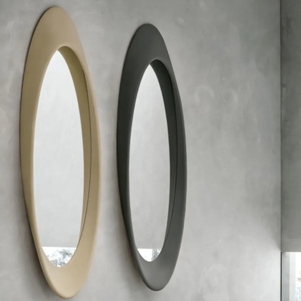 Specchiera ovale Pleasure disponibile in 5 colori o verniciata con RAL a scelta