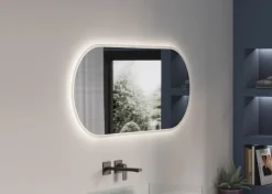 Specchio ovale reversibile con sabbiatura perimetrale retroilluminata