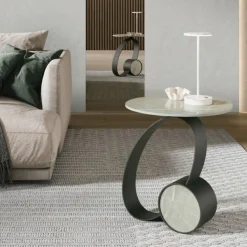 Tavolino angolare con piano in gres porcellanato effetto marmo Trilogy