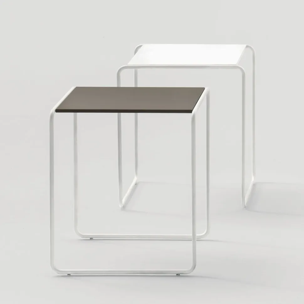 Tavolino basso Isole Q disponibile in 2 misure