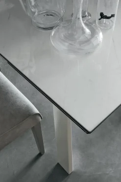 Tavolo allungabile con struttura in metallo Marte in finitura Carrara L 180
