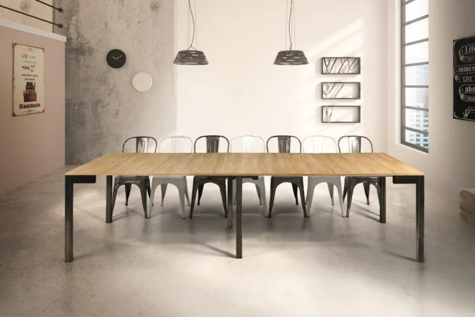 Tavolo allungabile Trilo in finitura Rovere e Nero