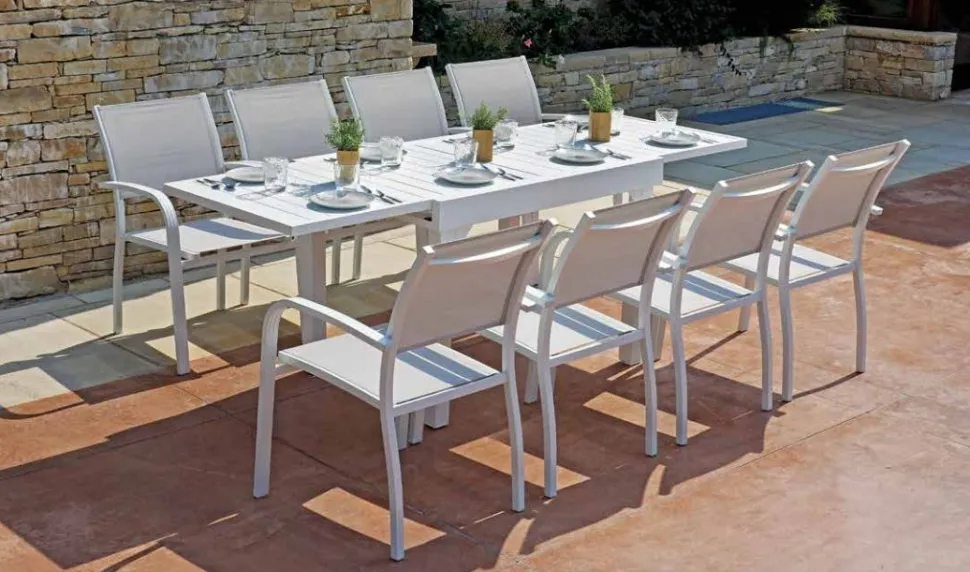 Tavolo da giardino allungabile Capannori disponibile in 3 colori
