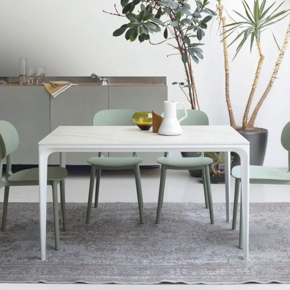 Tavolo fisso Mercury disponibile in 3 misure e vari colori