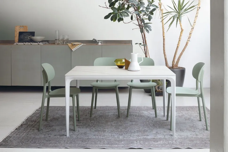 Tavolo fisso Mercury disponibile in 3 misure e vari colori