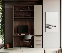 Zona studio moderna con armadio integrato in Noce Moro e Visone disponibile in 2 misure